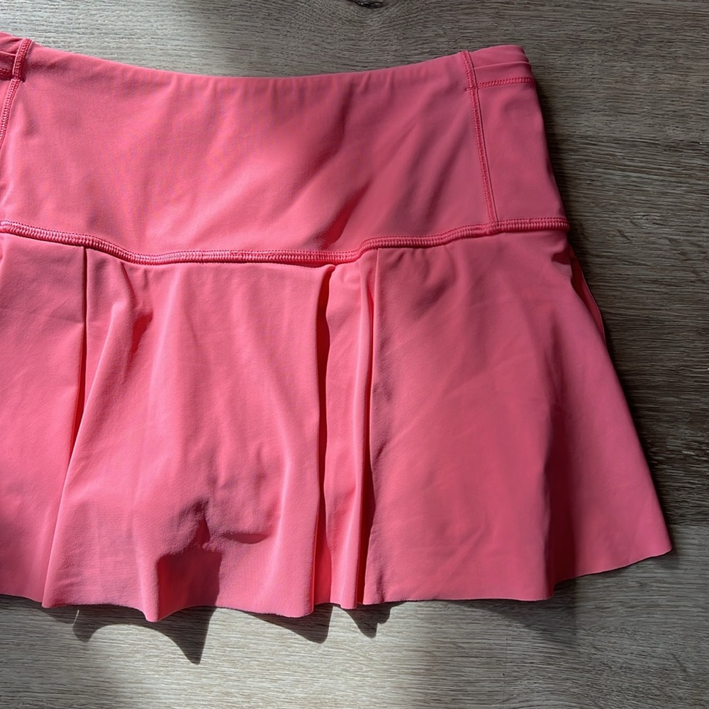 Lululemon skirt - Picture 10 of 17